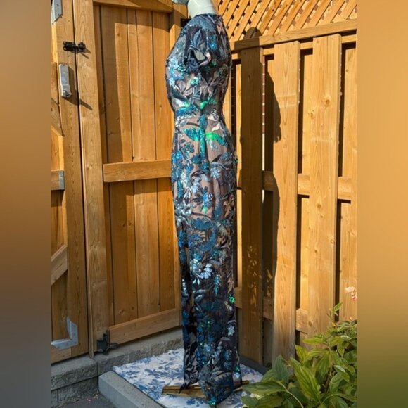 🆕 BRONX & BANCO🧿 NWOT Zinnia Side-Split Sequin Embroidered Gown, Navy Sz S US4 - Picture 5 of 13